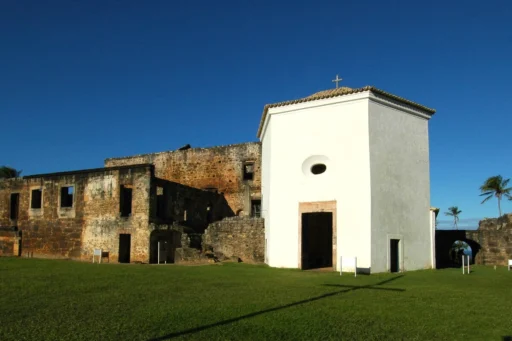 Linha Verde litoral norte a intenção é mostrar o Castelo D'Avila uma das atrações encontradas na Linha Verde